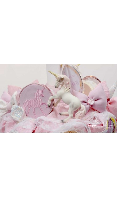 Lumanare botez cu unicorni magici multa dantela si flori exotice Unicorni si primavara 7